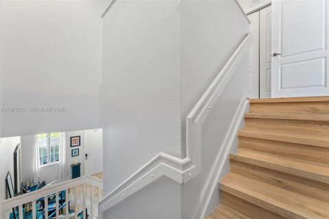 Купить таунхаус в Майами-Гарденс, Флорида 3 спальни, 162.02м2, № 2033883 - фото 16