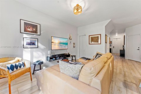 Купить таунхаус в Майами-Гарденс, Флорида 3 спальни, 162.02м2, № 2033883 - фото 24