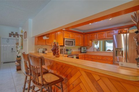 Casa en venta en Davie, Florida, 4 dormitorios, 234.3 m2 № 1857141 - foto 12