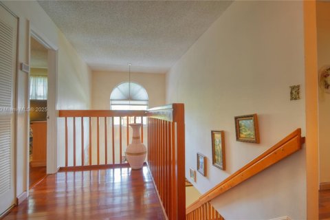 Casa en venta en Davie, Florida, 4 dormitorios, 234.3 m2 № 1857141 - foto 19
