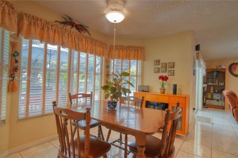 Casa en venta en Davie, Florida, 4 dormitorios, 234.3 m2 № 1857141 - foto 16