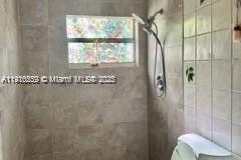 House in Hollywood, Florida 1 bedroom, 156.26 sq.m. № 1972693 - photo 6