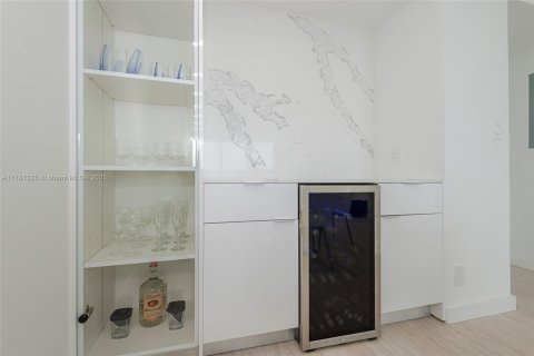 Copropriété à vendre à Sunny Isles Beach, Floride: 2 chambres, 126.07 m2 № 1698704 - photo 15