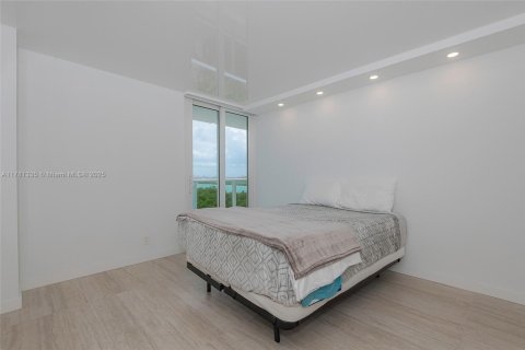 Copropriété à vendre à Sunny Isles Beach, Floride: 2 chambres, 126.07 m2 № 1698704 - photo 17