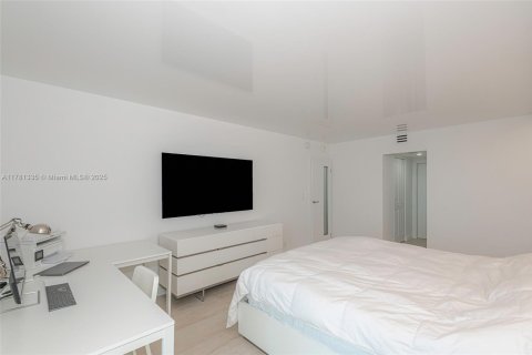 Copropriété à vendre à Sunny Isles Beach, Floride: 2 chambres, 126.07 m2 № 1698704 - photo 22