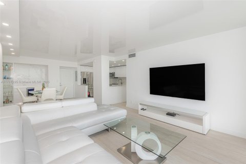 Copropriété à vendre à Sunny Isles Beach, Floride: 2 chambres, 126.07 m2 № 1698704 - photo 5