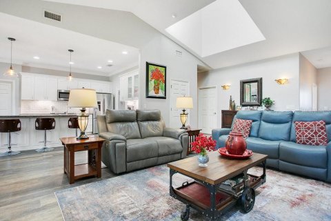 House in Mascotte, Florida 3 bedrooms, 186.08 sq.m. № 1912740 - photo 7