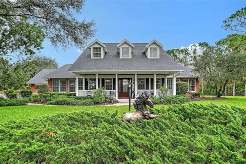 House in Bradenton, Florida 5 bedrooms, 345.69 sq.m. № 2209563