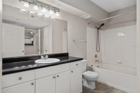 Condo in Orlando, Florida, 2 bedrooms  № 1765249 - photo 11