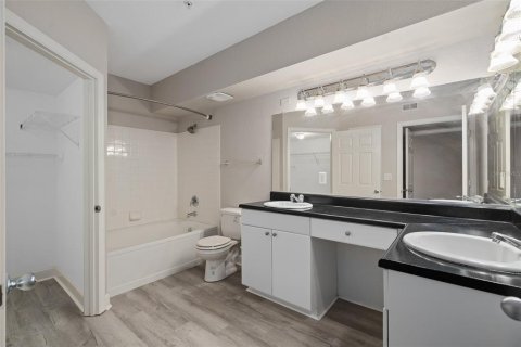 Condo in Orlando, Florida, 2 bedrooms  № 1765249 - photo 14