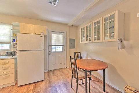 Casa en venta en Zephyrhills, Florida, 2 dormitorios, 110.37 m2 № 1722343 - foto 12