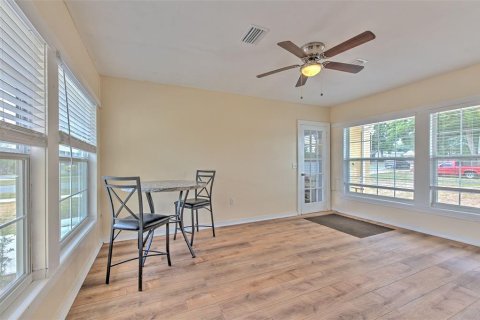 Casa en venta en Zephyrhills, Florida, 2 dormitorios, 110.37 m2 № 1722343 - foto 15
