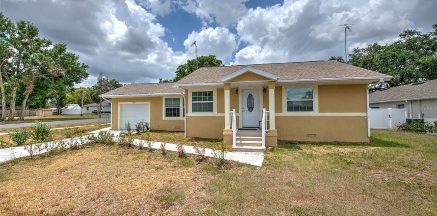 Casa en Zephyrhills, Florida 2 dormitorios, 110.37 m2 № 1722343