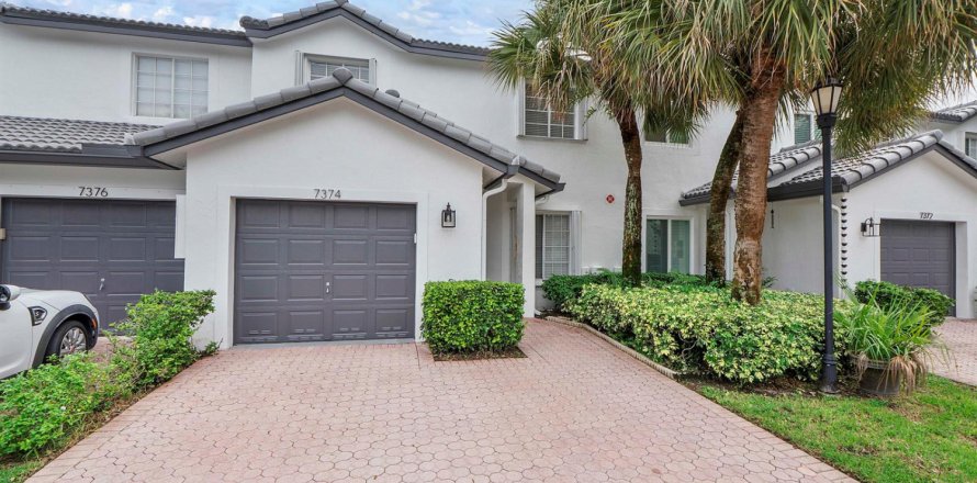 Touwnhouse à Parkland, Floride 3 chambres, 164.99 m2 № 2406229