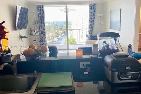 Condominio en alquiler en Pompano Beach, Florida, 1 dormitorio, 60.2 m2 № 1991897 - foto 7