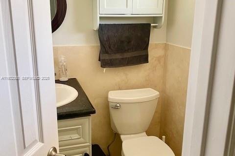 Condominio en alquiler en Pompano Beach, Florida, 1 dormitorio, 60.2 m2 № 1991897 - foto 16