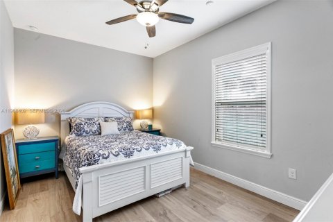 House in Port St. Lucie, Florida 4 bedrooms, 223.89 sq.m. № 2030526 - photo 24