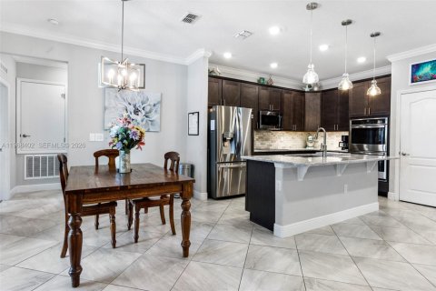 House in Port St. Lucie, Florida 4 bedrooms, 223.89 sq.m. № 2030526 - photo 15