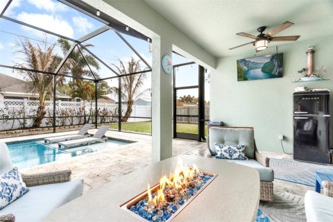 House in Port St. Lucie, Florida 4 bedrooms, 223.89 sq.m. № 2030526 - photo 3