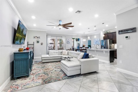 House in Port St. Lucie, Florida 4 bedrooms, 223.89 sq.m. № 2030526 - photo 8