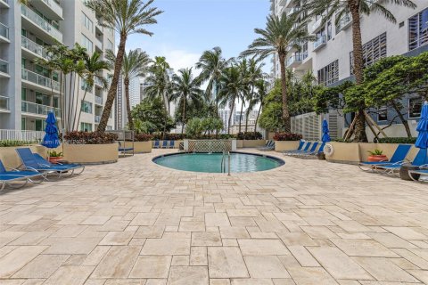 Купить кондоминиум в Майами, Флорида 1 спальня, 90.86м2, № 2053670 - фото 21