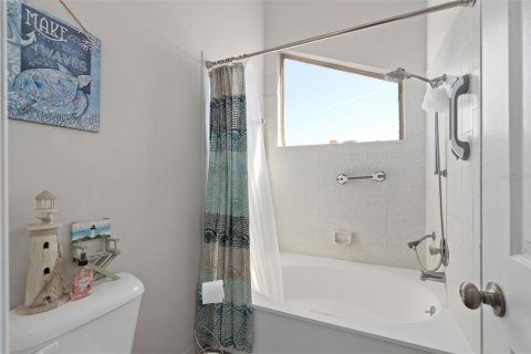 Купить кондоминиум в Лонгвуд, Флорида 6 комнат, 109.25м2, № 2093487 - фото 21