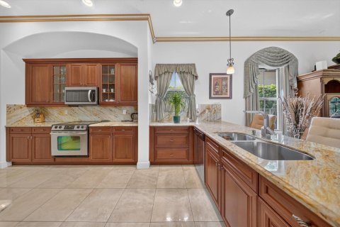 House in Cooper City, Florida 4 bedrooms, 252.69 sq.m. № 2180925 - photo 15