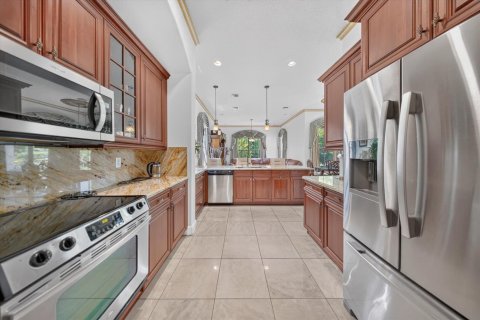 House in Cooper City, Florida 4 bedrooms, 252.69 sq.m. № 2180925 - photo 16