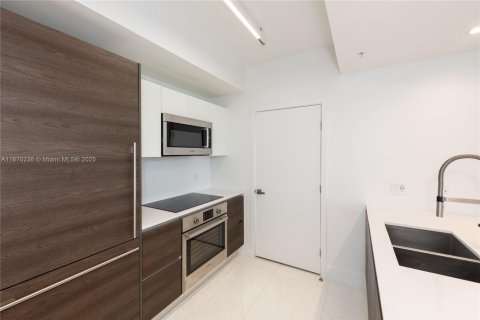 Купить кондоминиум в Корал-Гейблс, Флорида 2 спальни, 86.58м2, № 1897788 - фото 8