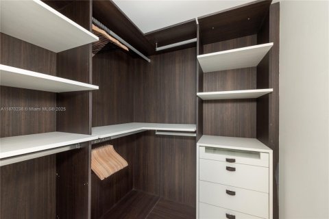 Купить кондоминиум в Корал-Гейблс, Флорида 2 спальни, 86.58м2, № 1897788 - фото 14