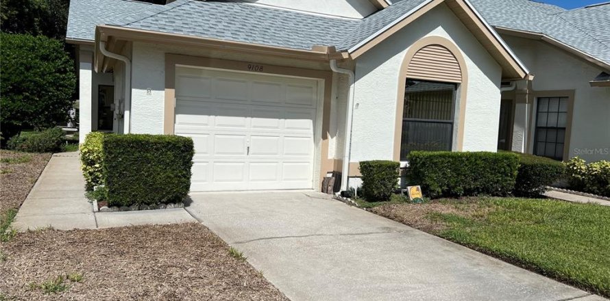Condominio en New Port Richey, Florida, 2 dormitorios № 1301802