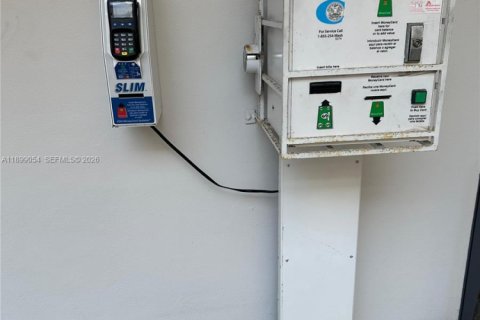 Condo in Miami, Florida, 1 bedroom  № 1956761 - photo 19