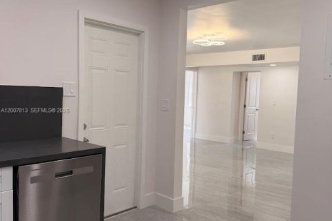 Villa ou maison à vendre à Fort Lauderdale, Floride: 3 chambres, 116.03 m2 № 2072036 - photo 9