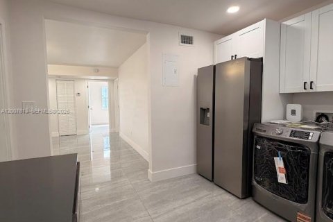 Villa ou maison à vendre à Fort Lauderdale, Floride: 3 chambres, 116.03 m2 № 2072036 - photo 5