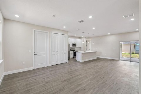 Casa en venta en Poinciana, Florida, 4 dormitorios, 182.46 m2 № 2384331 - foto 6