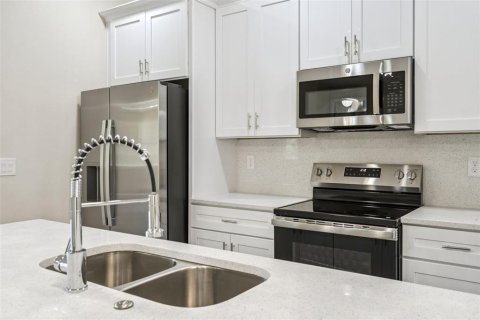 Casa en venta en Poinciana, Florida, 4 dormitorios, 182.46 m2 № 2384331 - foto 12