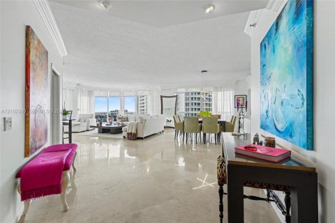 Copropriété à vendre à Aventura, Floride: 2 chambres, 203.46 m2 № 2411751 - photo 17