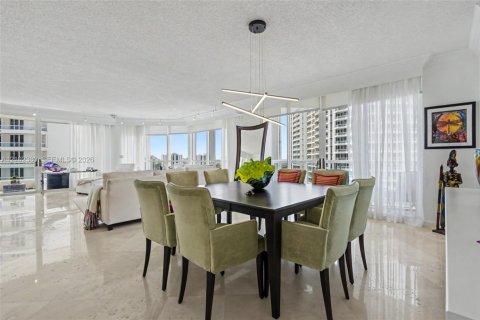 Copropriété à vendre à Aventura, Floride: 2 chambres, 203.46 m2 № 2411751 - photo 20