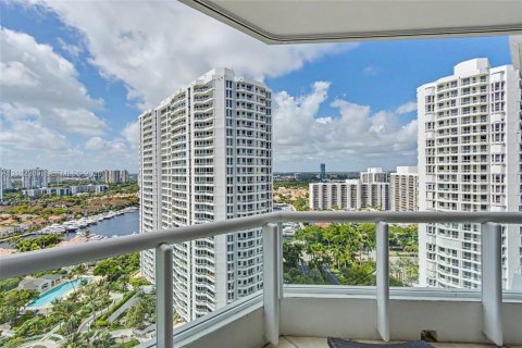Copropriété à vendre à Aventura, Floride: 2 chambres, 203.46 m2 № 2411751 - photo 7