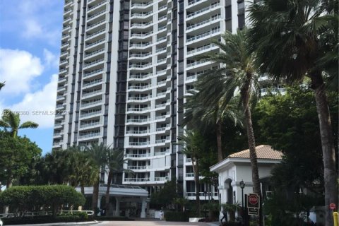 Condo à Aventura, Floride, 2 chambres  № 2411751