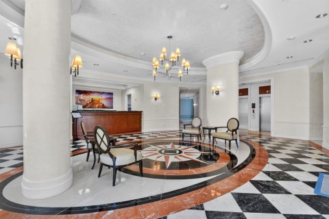 Condo in West Palm Beach, Florida, 2 bedrooms  № 2387219 - photo 18