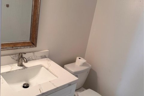 Townhouse in Miami, Florida 3 bedrooms, 171.87 sq.m. № 2044482 - photo 5