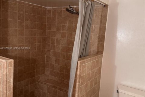 Townhouse in Miami, Florida 3 bedrooms, 171.87 sq.m. № 2044482 - photo 27