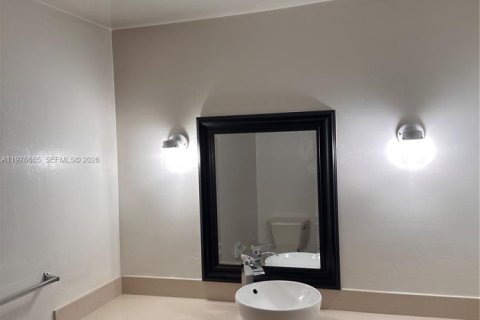 Townhouse in Miami, Florida 3 bedrooms, 171.87 sq.m. № 2044482 - photo 28