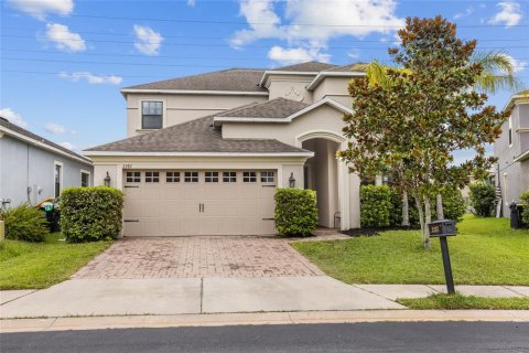 Villa ou maison à vendre à Davenport, Floride: 6 chambres, 280.19 m2 № 1815354 - photo 1