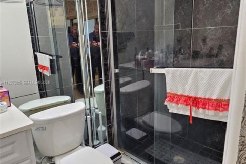 Купить таунхаус в Холливуд, Флорида 4 спальни, 155.15м2, № 1986747 - фото 21