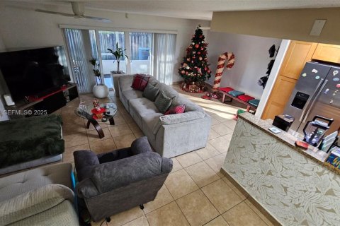 Купить таунхаус в Холливуд, Флорида 4 спальни, 155.15м2, № 1986747 - фото 6