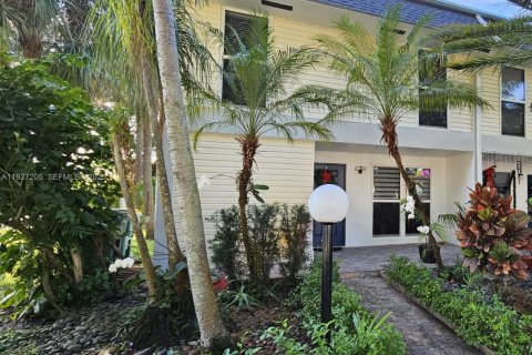 Купить таунхаус в Холливуд, Флорида 4 спальни, 155.15м2, № 1986747 - фото 1