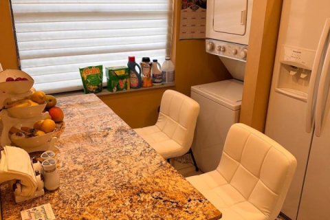 Condo in Lauderhill, Florida, 2 bedrooms № 2176738 - photo 12