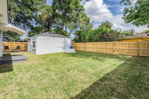 House in Tampa, Florida 3 bedrooms, 126.63 sq.m. № 1906145 - photo 20
